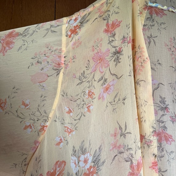 American Eagle Pale Yellow Floral Chiffon Open Front Kimono Boho Festival Beachy - Picture 4 of 12